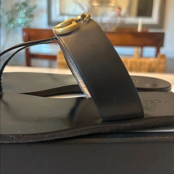 GUCCI GG MARMONT THONG SANDAL - Picture 16 of 16